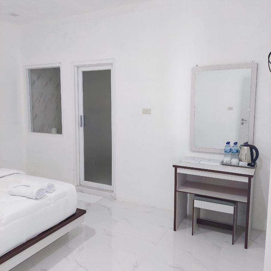 The Riton Hotel Tigaras المظهر الخارجي الصورة