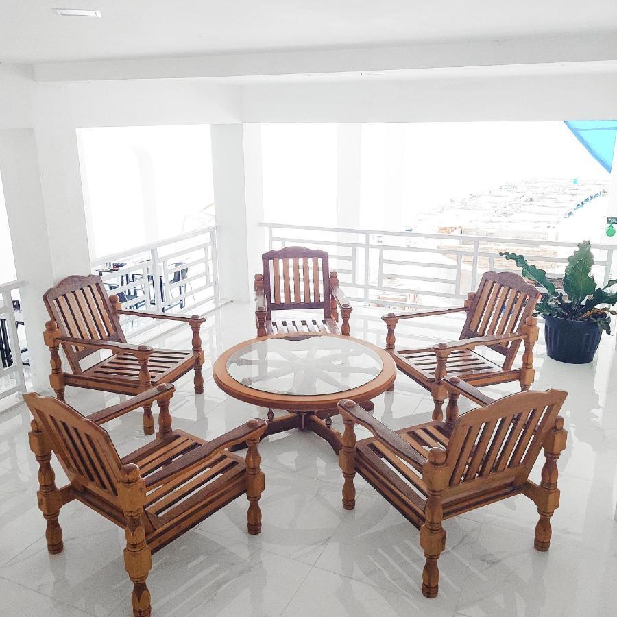 The Riton Hotel Tigaras المظهر الخارجي الصورة